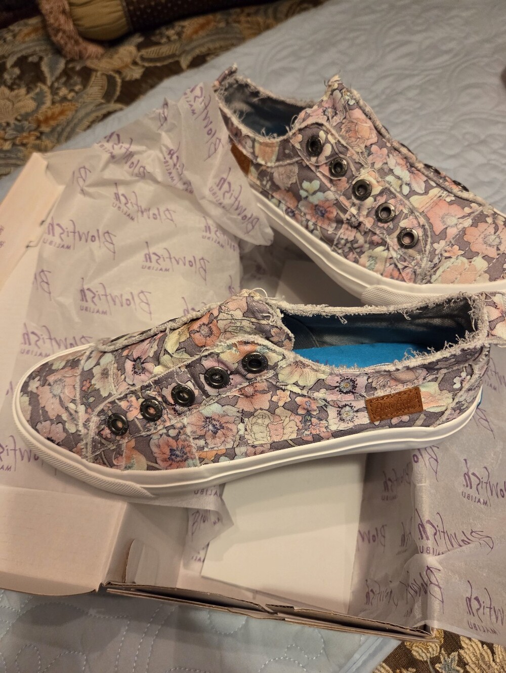 Blowfish Play – Gray Gypsy Floral - Picture 4 of 5
